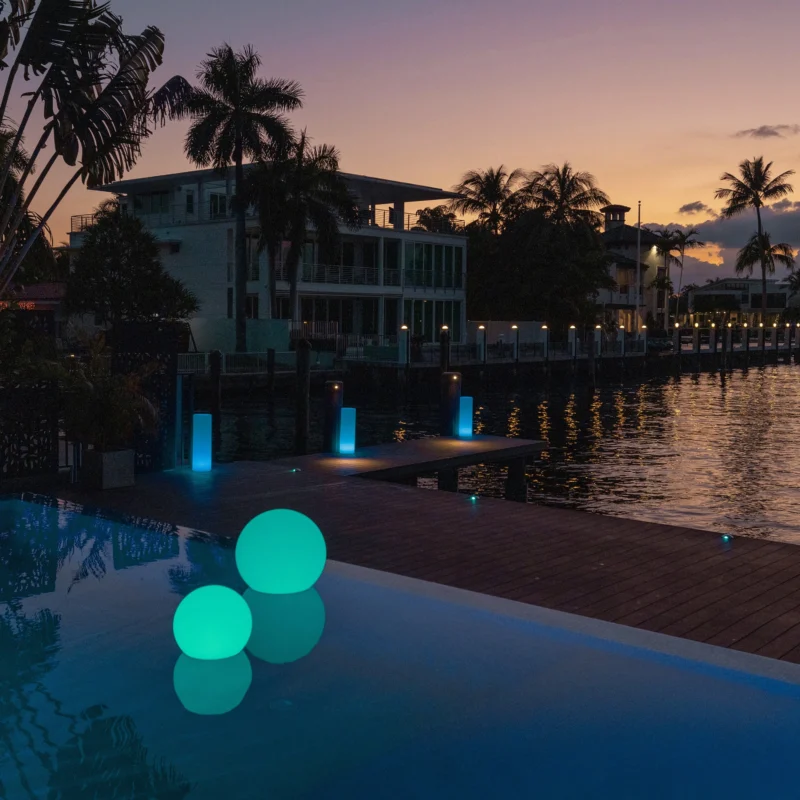 Pearl Outdoor Bluetooth LED Table Lamp